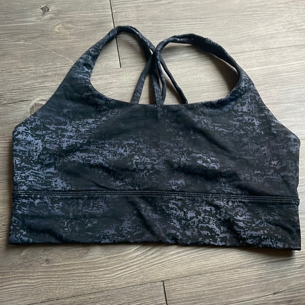 Lululemon sports bra